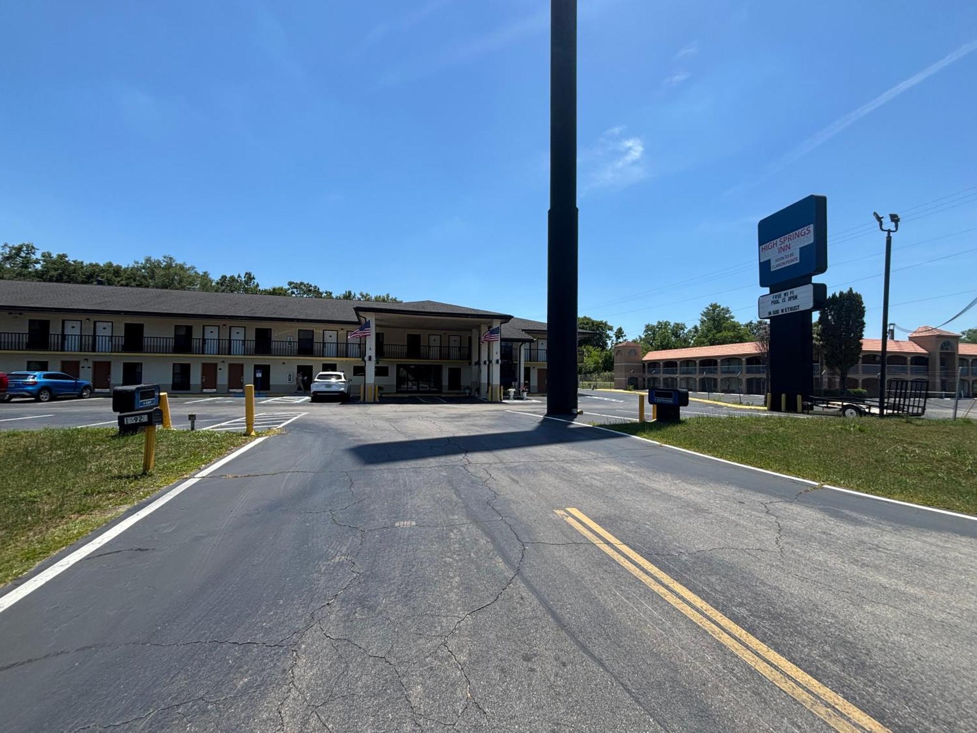High Springs Inn Soon To Be Clarion Pointe Alachua Exterior photo