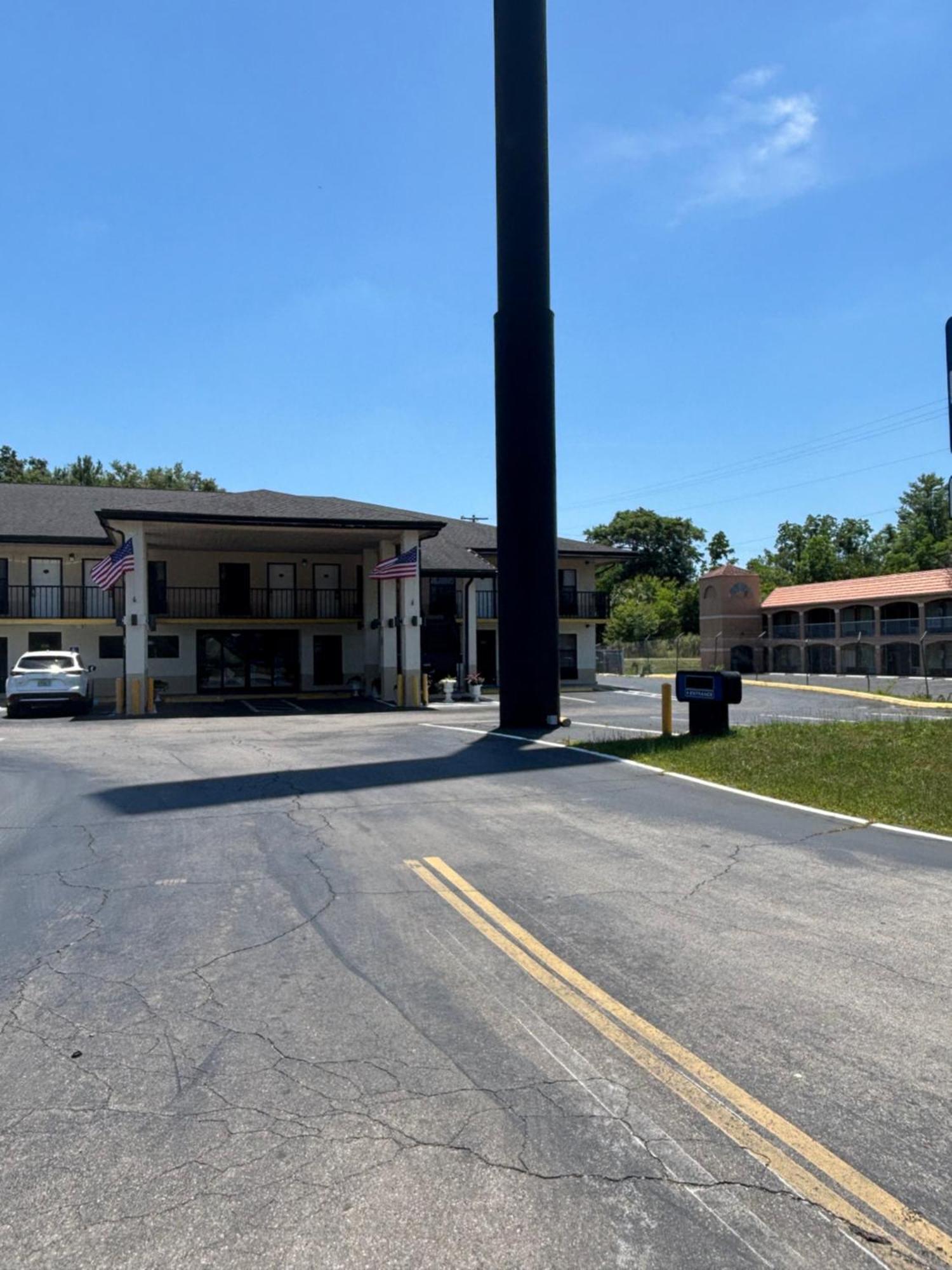 High Springs Inn Soon To Be Clarion Pointe Alachua Exterior photo